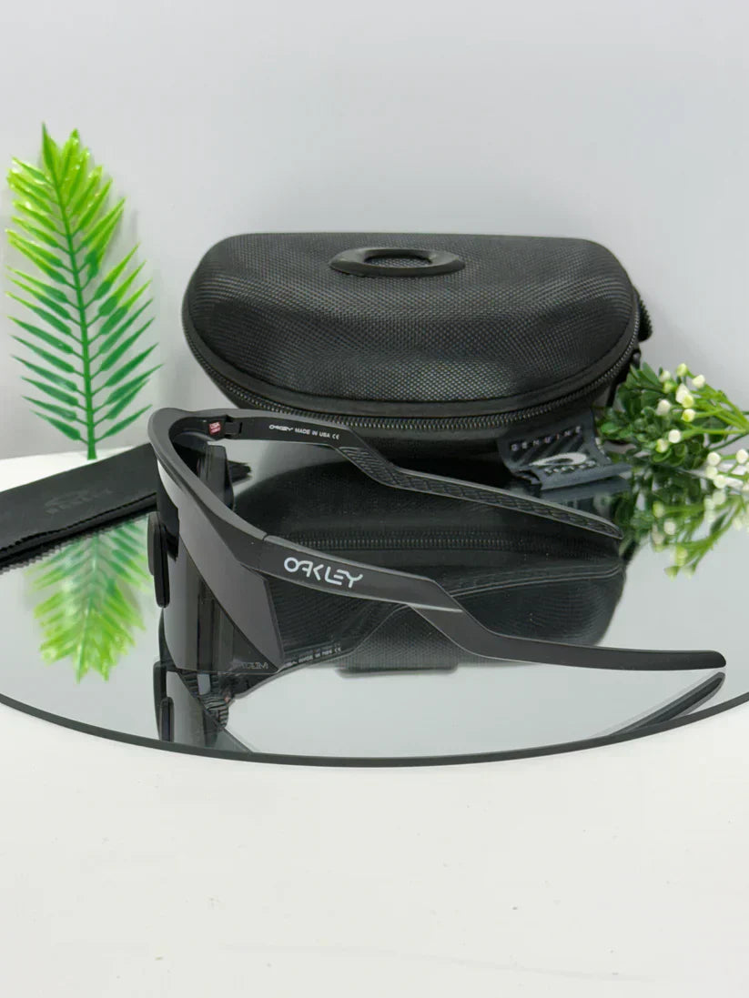 Oakley Hydra sport Sunglasses (Black & Black) 🕶️