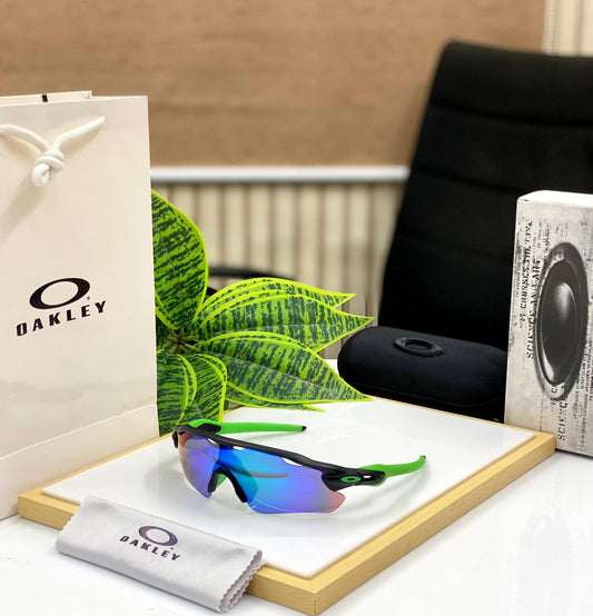 Oakley Radar Sport Sunglasses  ( green green)