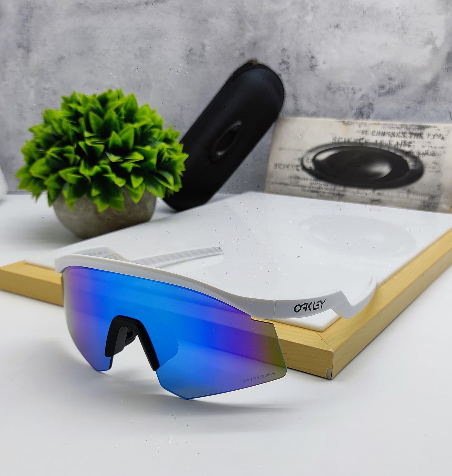 Oakley Hydra sport Sunglasses (white & blue)